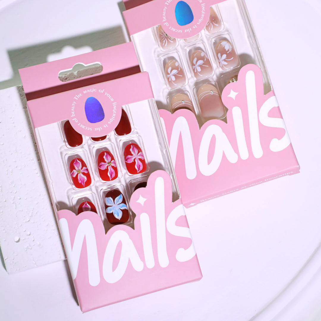 Artful Nail Art with Floral Motifs Kalsten