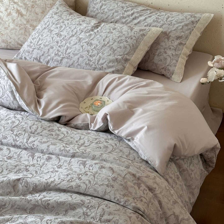High-quality cotton percale bedding set with fine damask pattern and soft surface