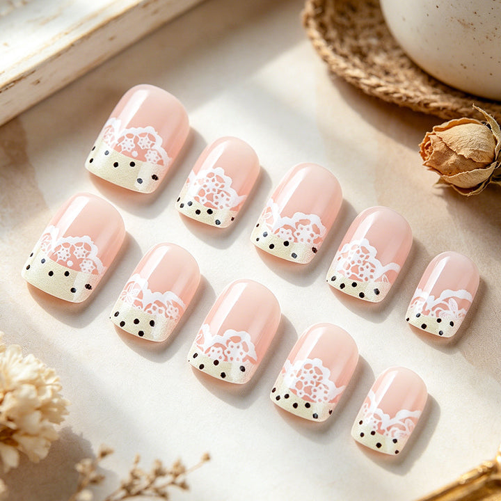 Elegant Lace Design Press-On Nails Kalsten