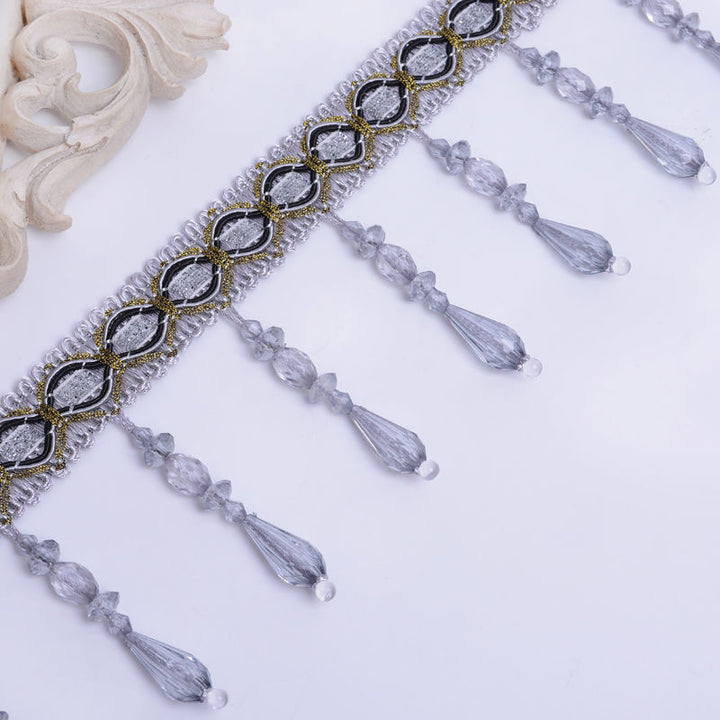Embellished lace edge Kalsten