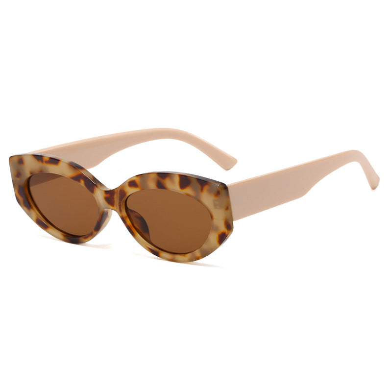 Women Cat-Eye Sunglasses in stylish plastic design Kalsten