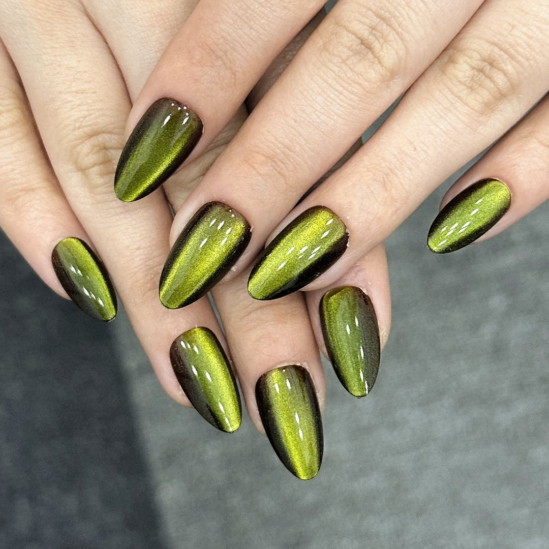 Glossy Press-On Nail Art Set
