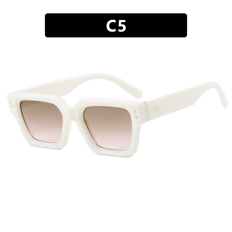 Women's trendy sunglasses in elegant oversized design Kalsten