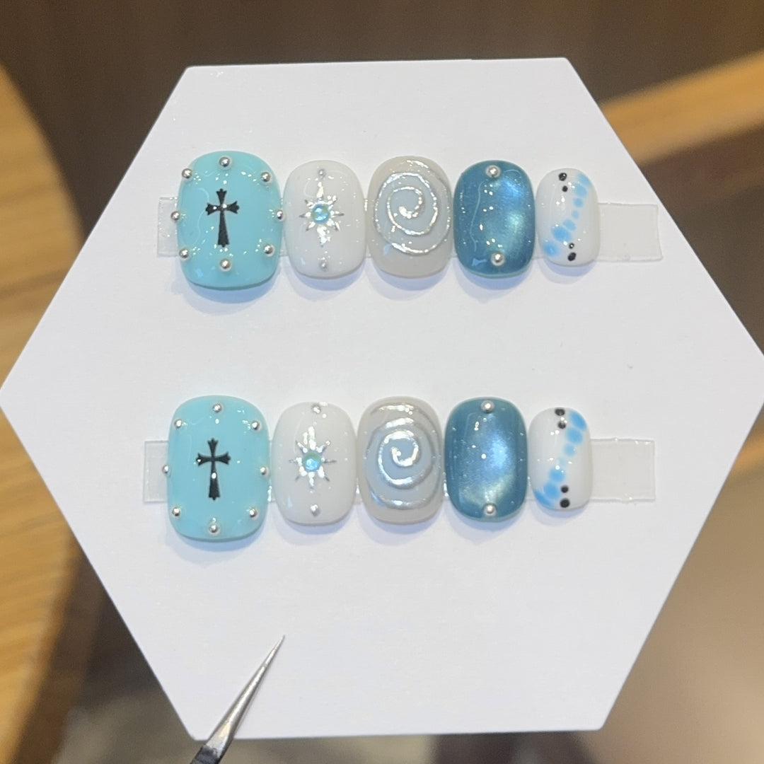 Artificial nail tips with creative geometric designs Kalsten