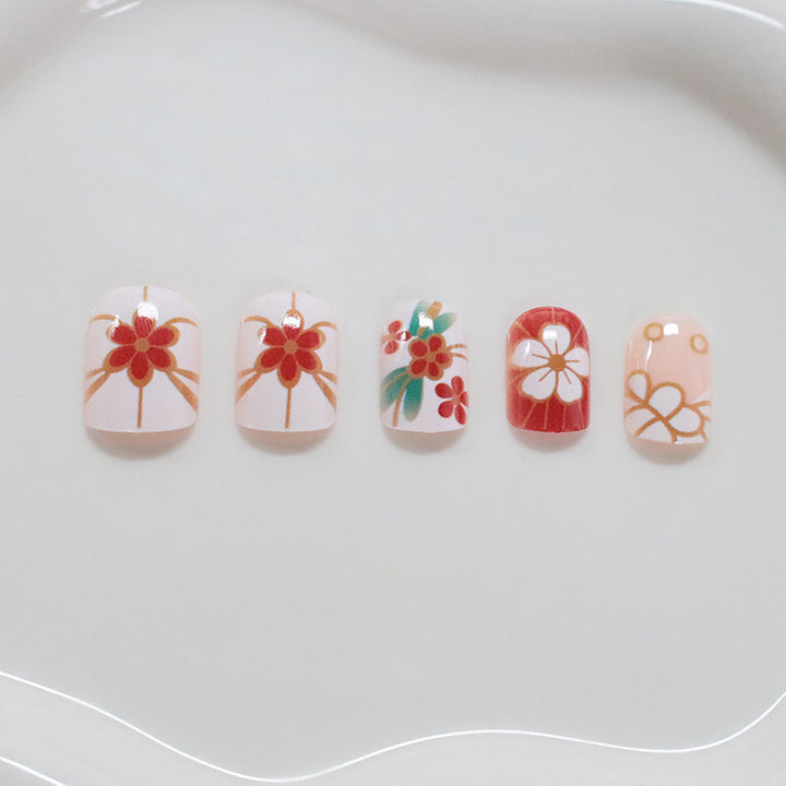 Floral Patterned Nail Art Kalsten