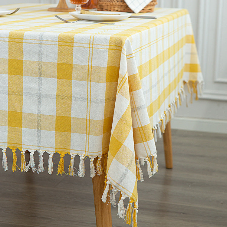 Rectangular linen-look tablecloth in check pattern with fringed border