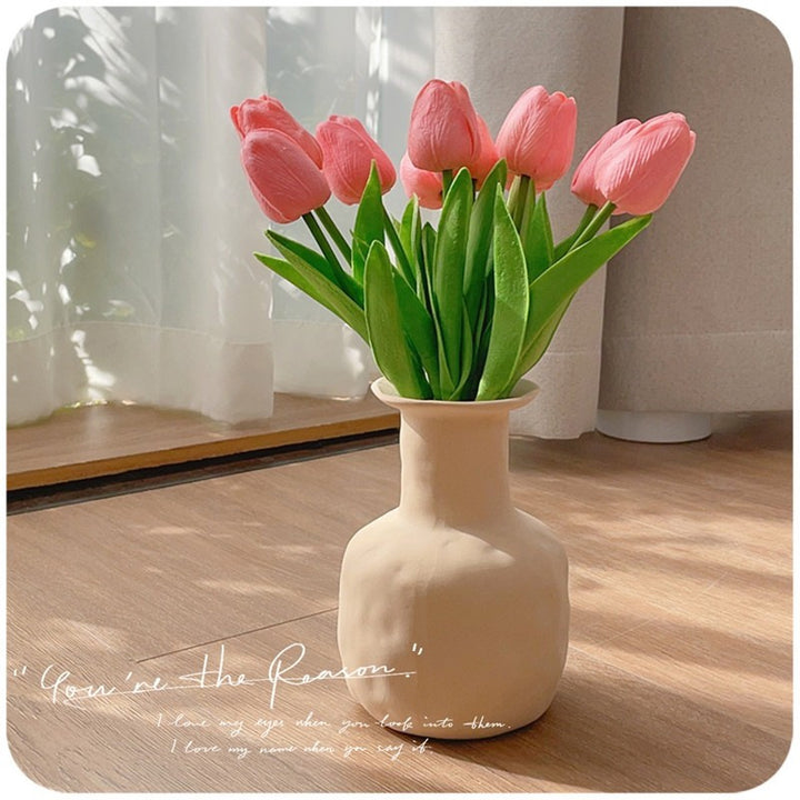 Realistic Decorative Tulip Flower Arrangement
