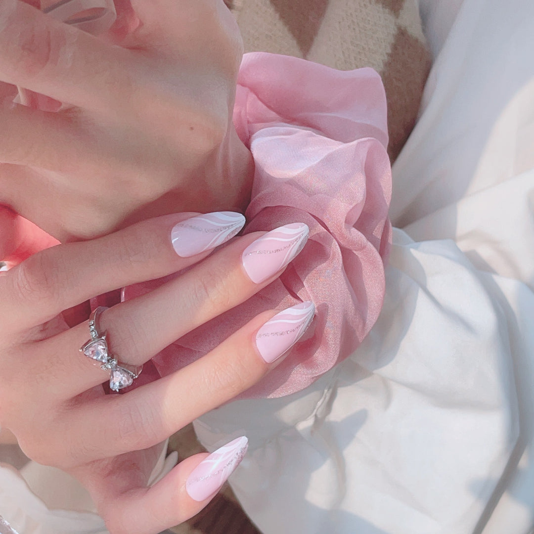 Elegant Abstract Design Press-On Nails