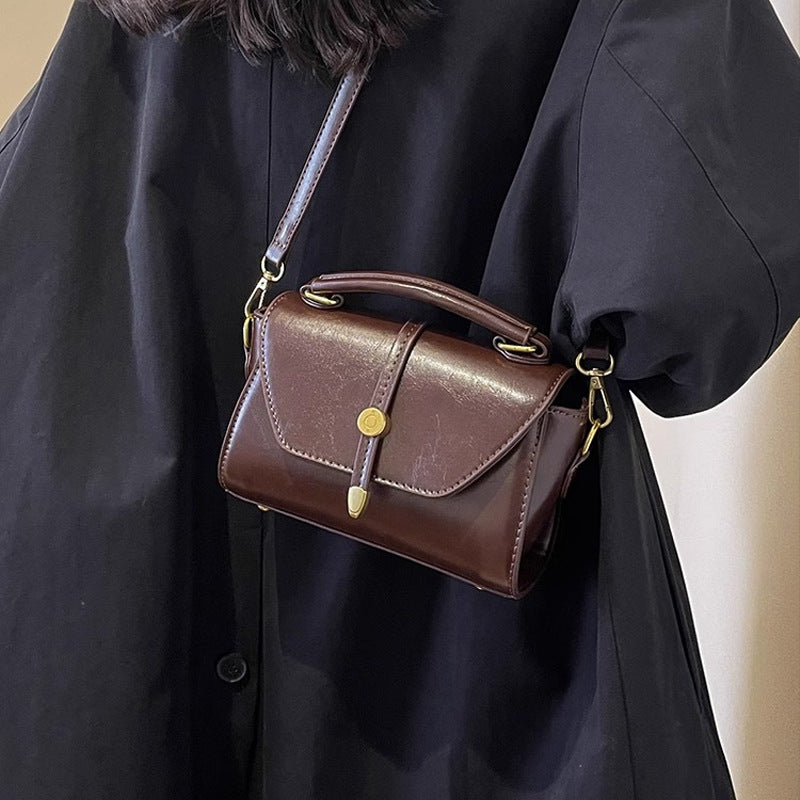 Chic Leather Crossbody Kalsten