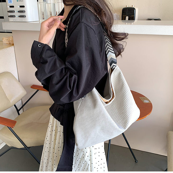 Casual shopper bag with fashionable shoulder strap Kalsten