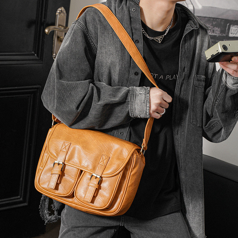 Stylish shoulder bag with practical outer pockets Kalsten
