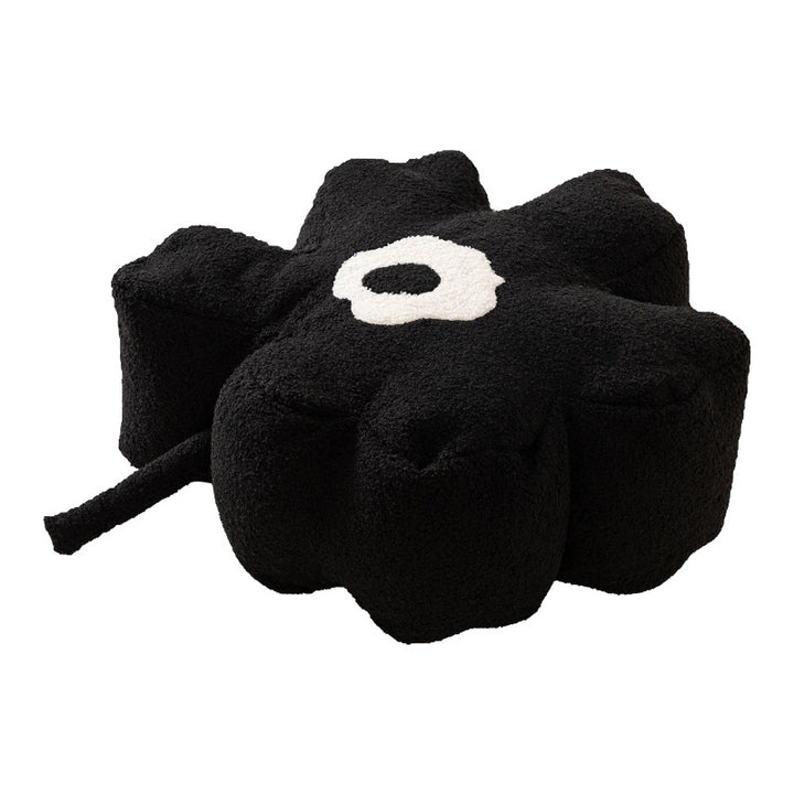 Flower-shaped floor seat pouf with boucle cover and segmented padding