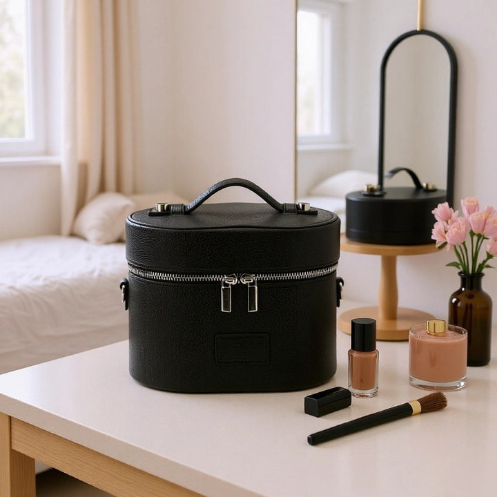 Elegant and Compact Cosmetic Bag Kalsten