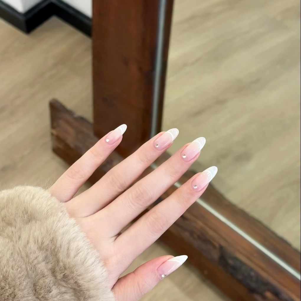 Stylish and Elegant Nail Extensions