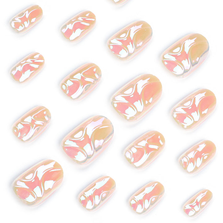 Artful nail art with unique holographic surface Kalsten