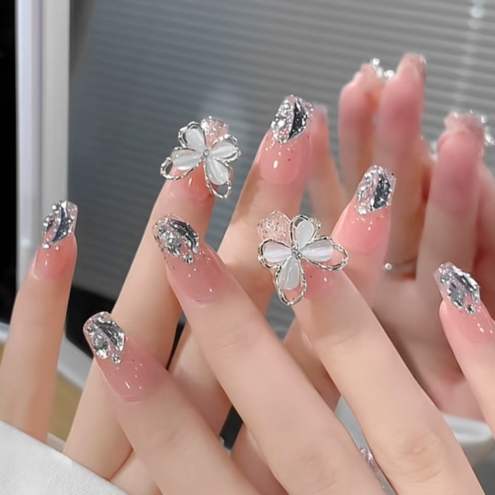 Decorative Artisanal Nail Extensions