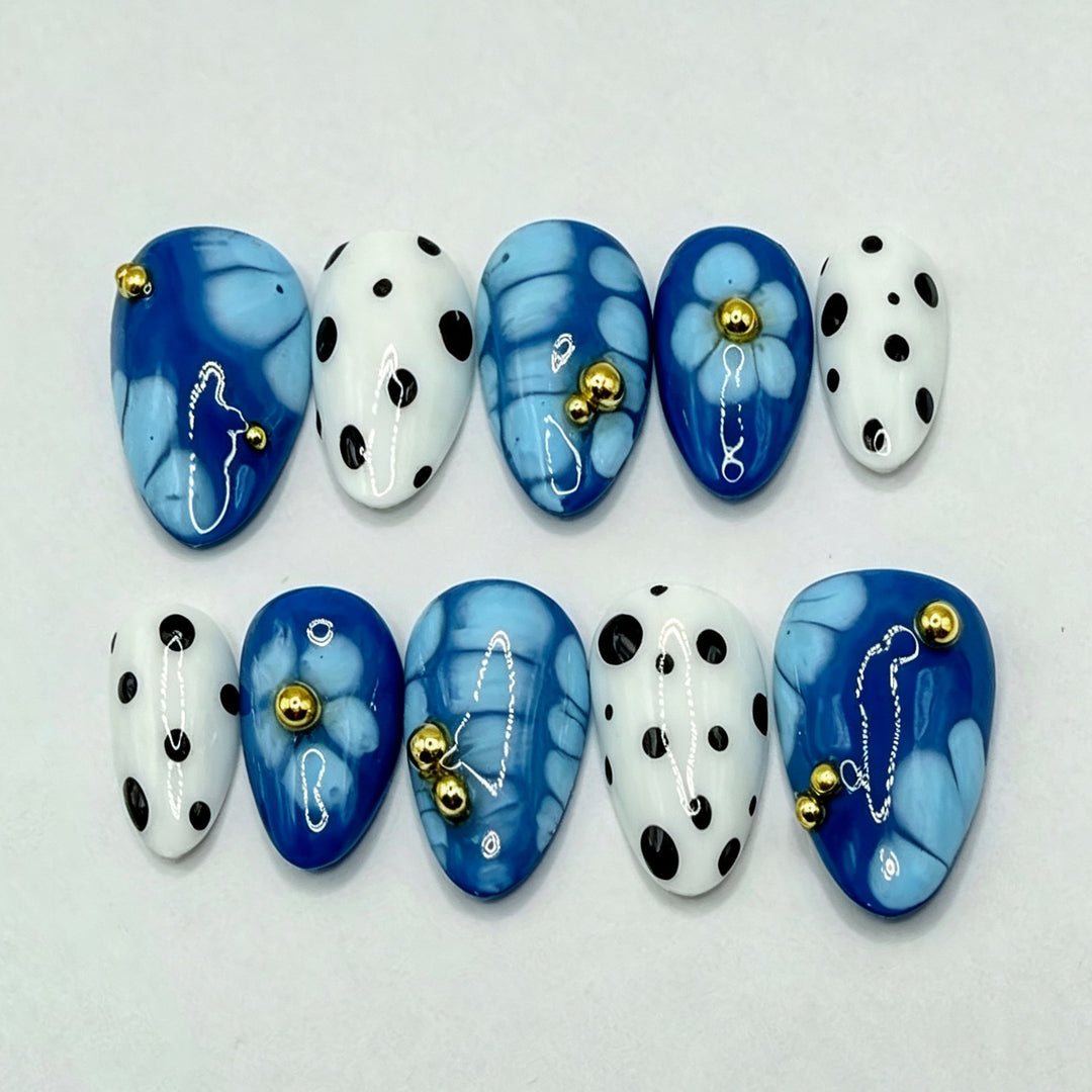 Artistic Floral and Polka Dot Press-On Nail Art Set Kalsten