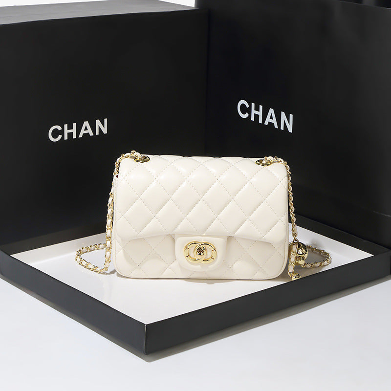 Elegant Quilted Chain Handbag