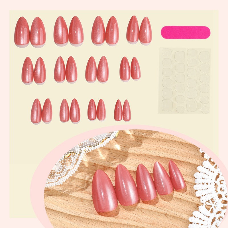 Nail set with elegant shimmer surface Kalsten