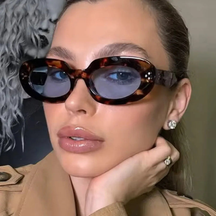 Ladies fashionable sunglasses with unique oval frame and protective lenses Kalsten