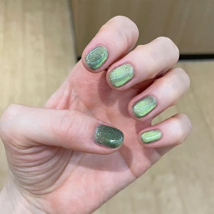 Glossy Green Press-On Nail Set