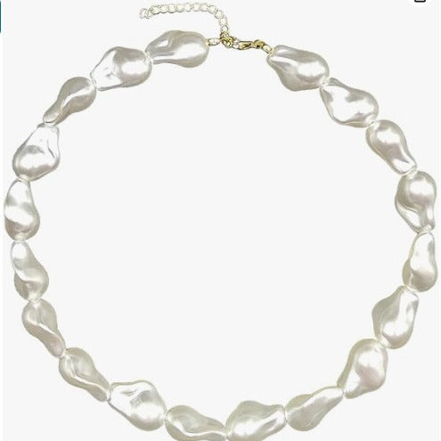 Pearl Necklace with Irregular Design Kalsten