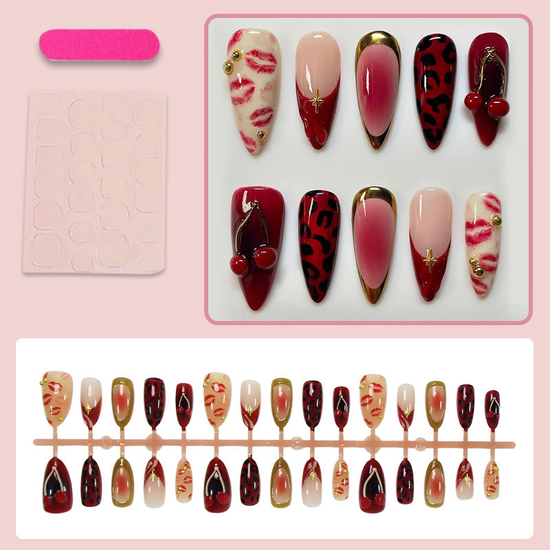Artificial nails in an extravagant design Kalsten