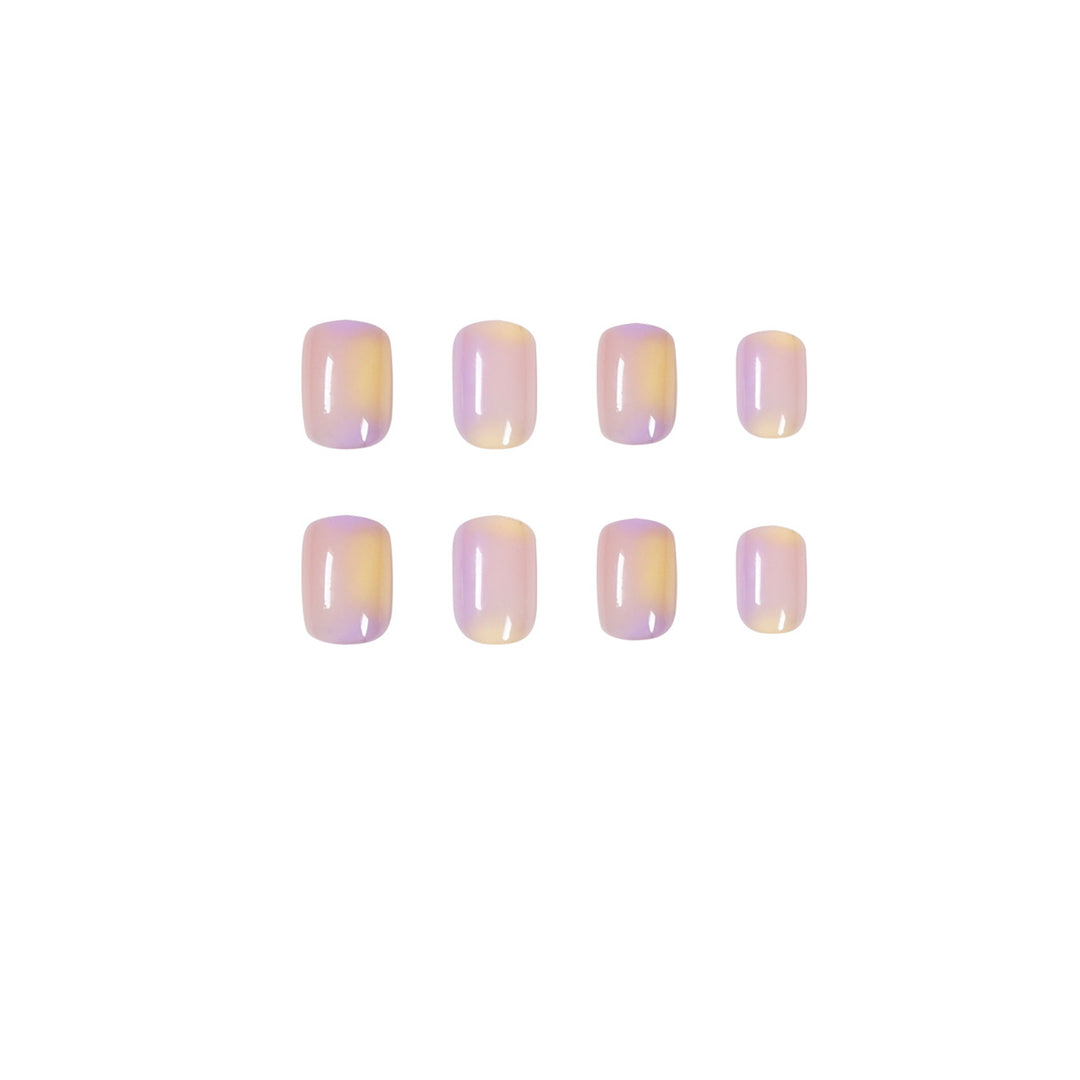 Artful Nail Art with Glitter and Ombre Design Kalsten