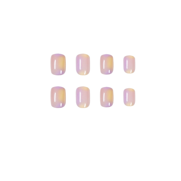 Artful Nail Art with Glitter and Ombre Design Kalsten
