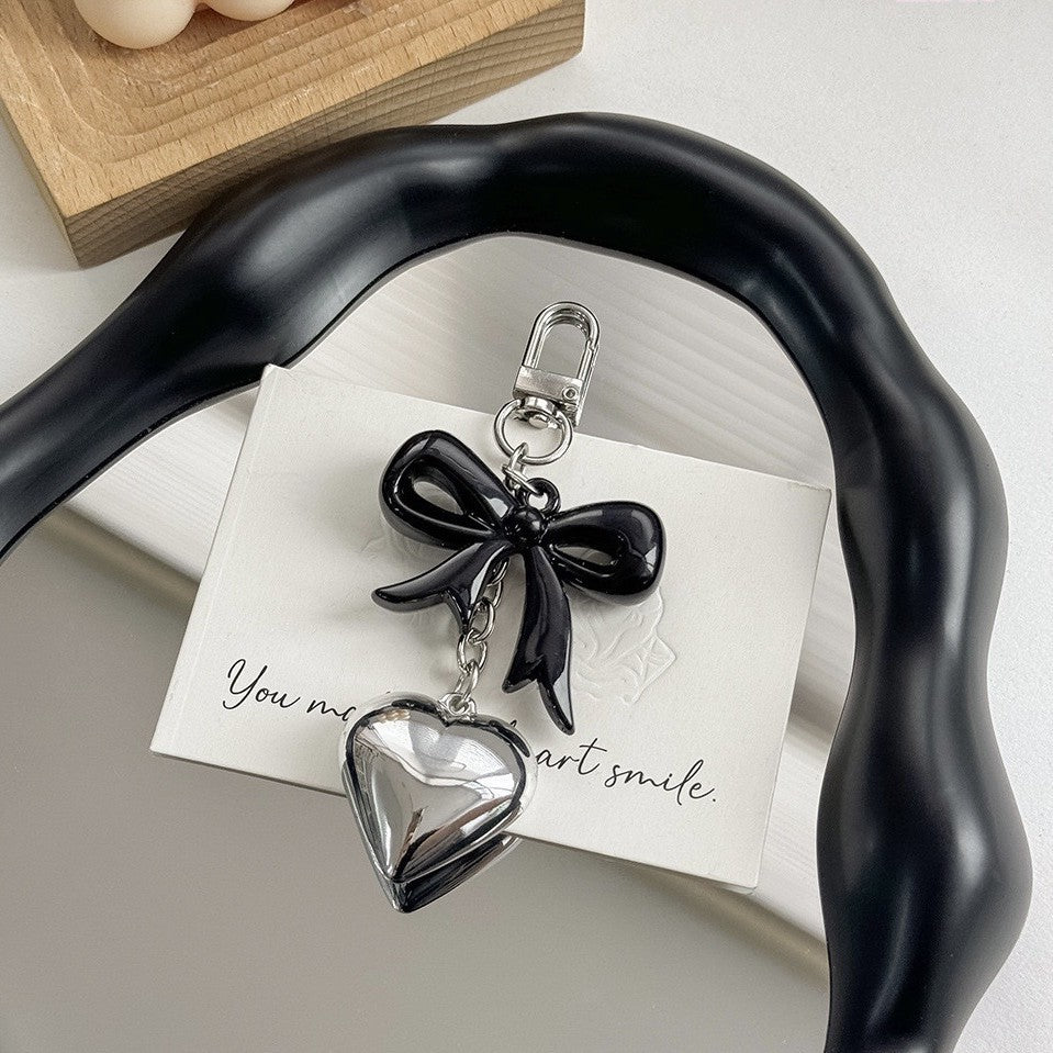 Heart-Shaped Charm Keychain kalsten