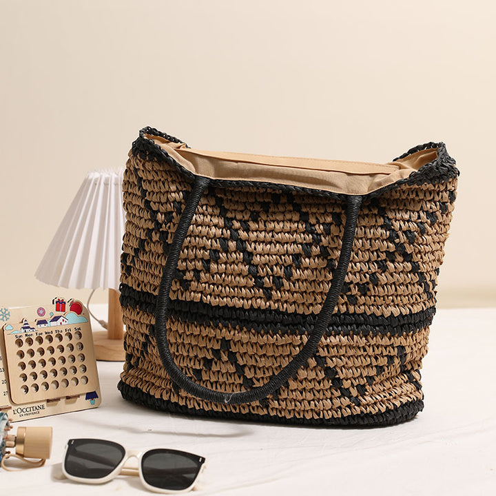 Handcrafted wicker bag with geometric pattern Kalsten