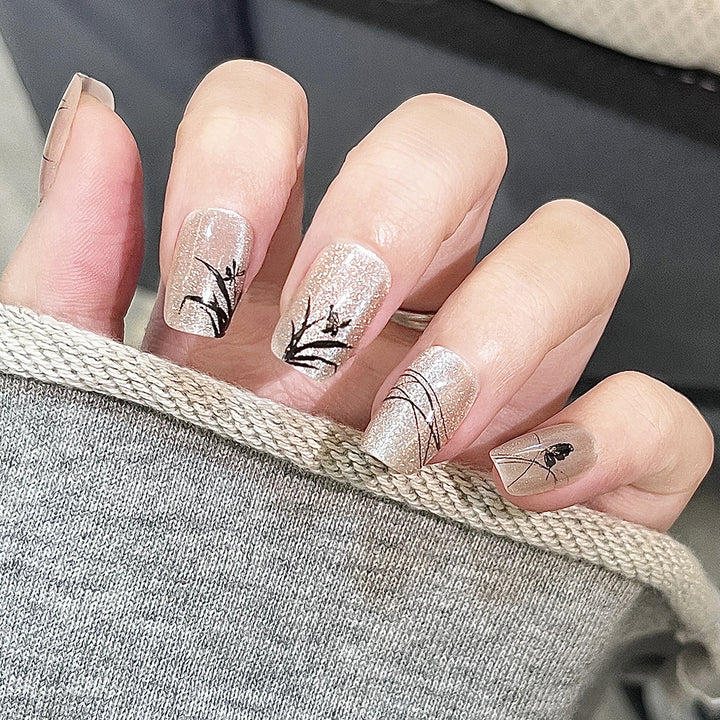 Elegant Nature-Inspired Press-On Nail Art Kalsten