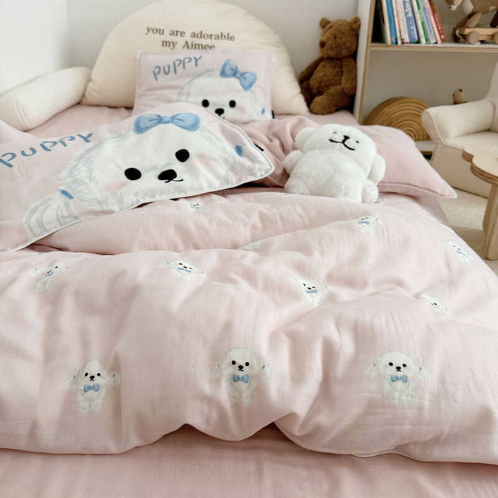 Bedding set with quilted blanket and cute dog designs
