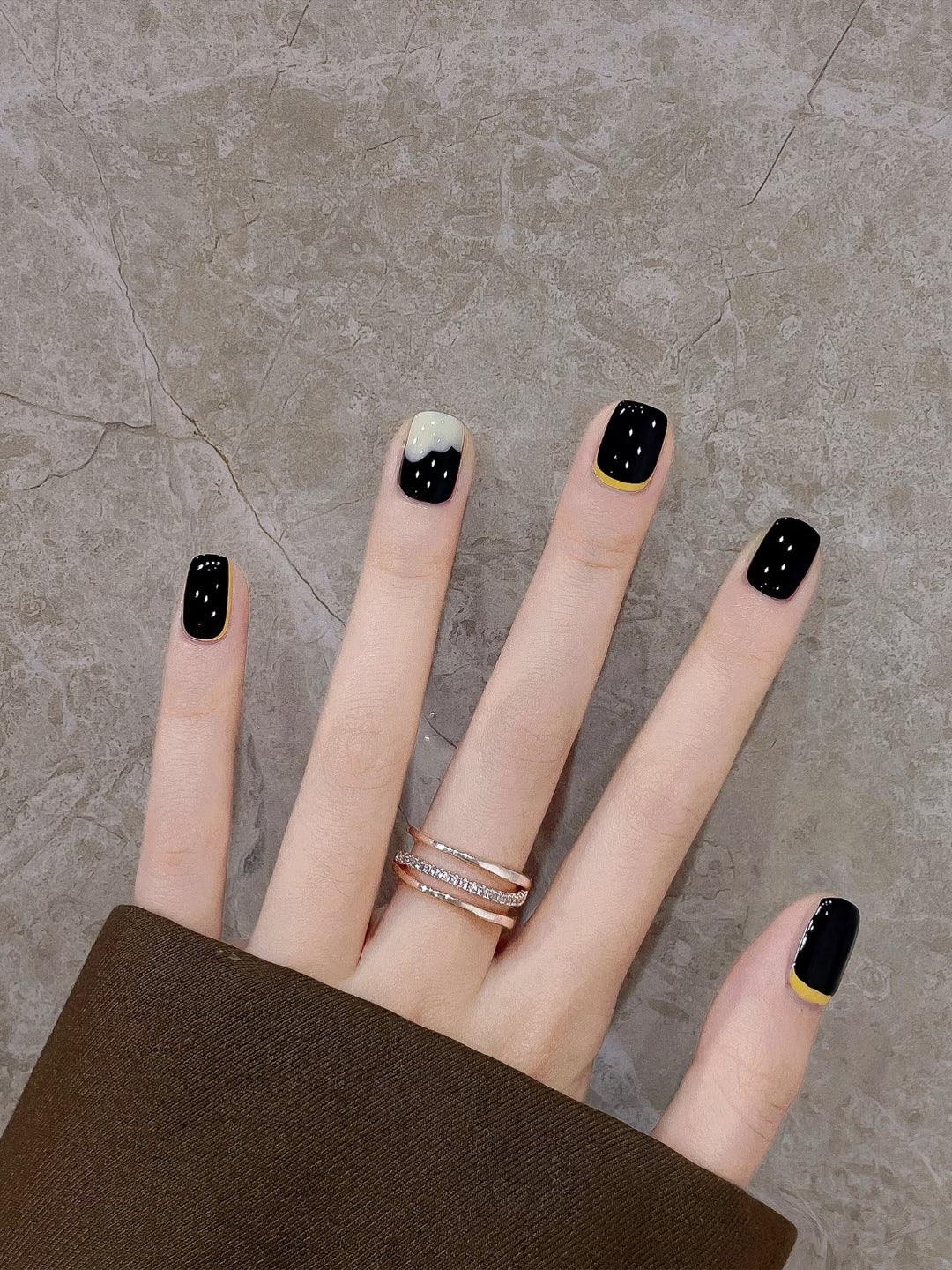 Artistic Press-On Nail Art Set with Modern Geometric Designs
