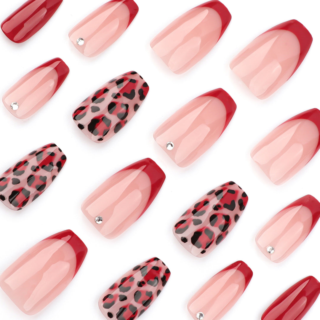 Artificial nail art with elegant leopard patterns Kalsten