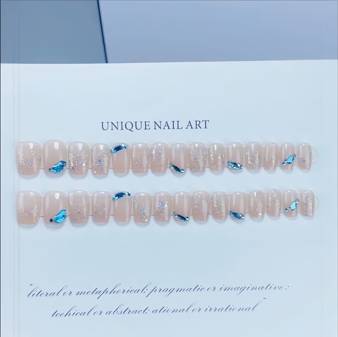 Artistic Decorative Press-On Nail Set Kalsten