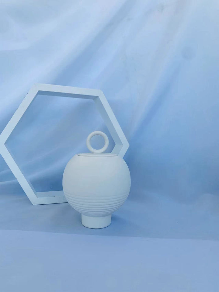 Modern Sculptural Decorative Lamp Kalsten