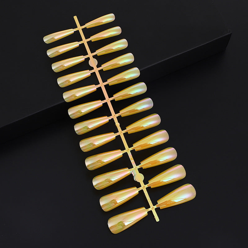 Artifical nails in modern holographic design Kalsten