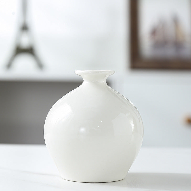 Elegant Ceramic Artisanal Vase Kalsten