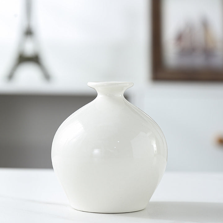 Elegant Ceramic Artisanal Vase Kalsten