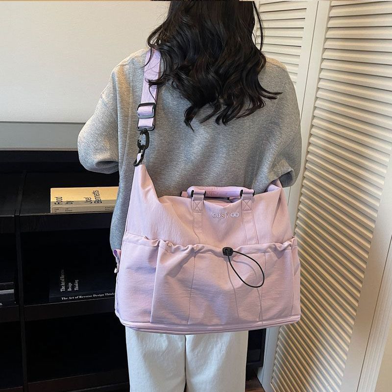 Multi-Pocket Travel Duffel Bag Kalsten