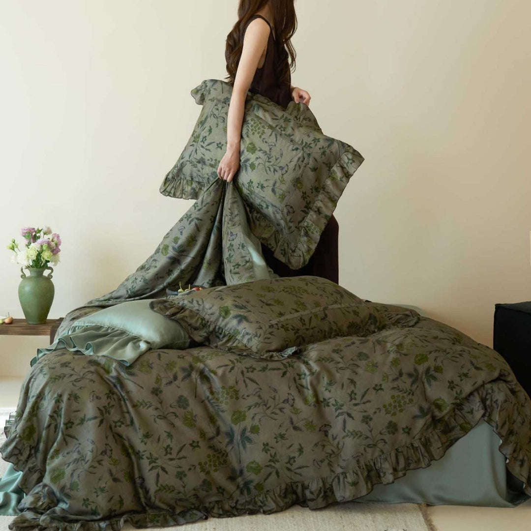 Luxurious bedding set made of jacquard satin with ruffles and floral pattern