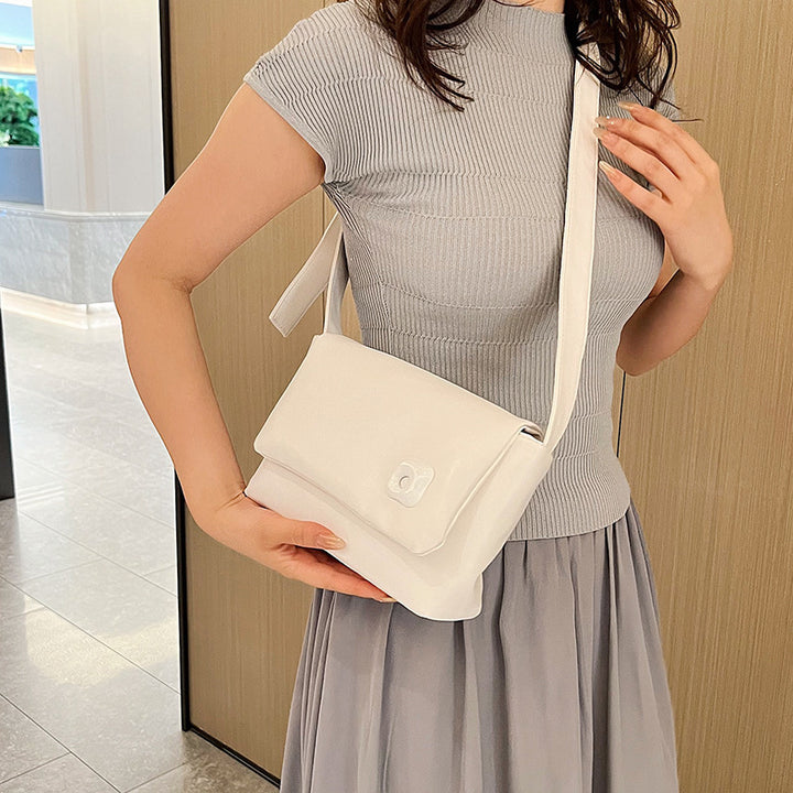 Sleek Crossbody Messenger Bag