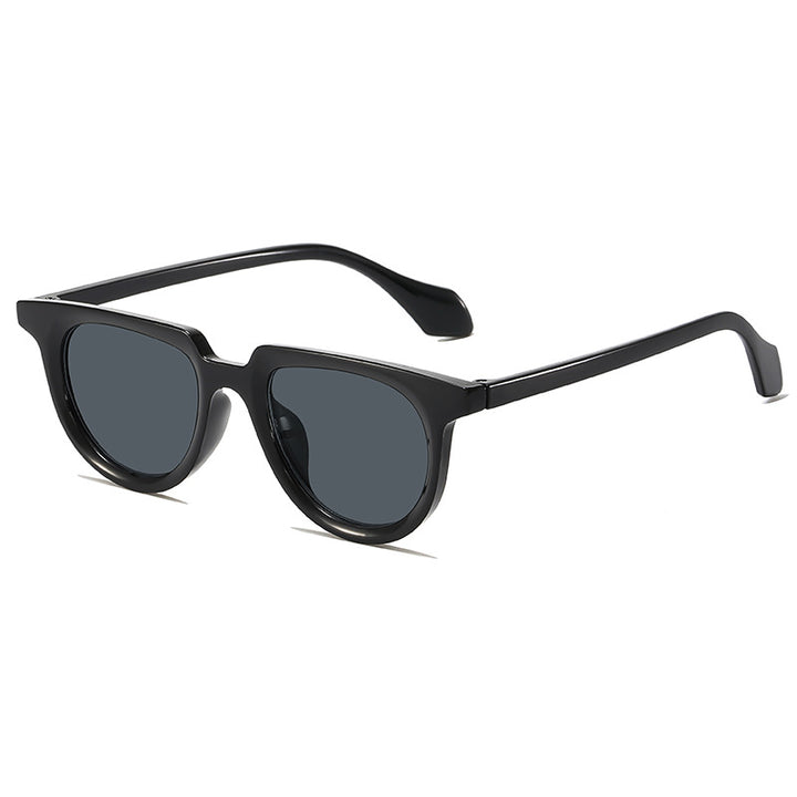 Retro-Inspired Clear Frame Sunglasses Kalsten