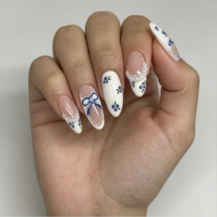 Artistic Floral-Themed Press-On Nails Kalsten