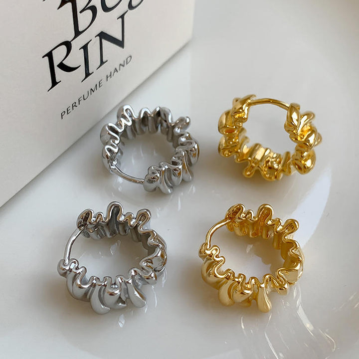 Stylish studs in modern ribbed design Kalsten
