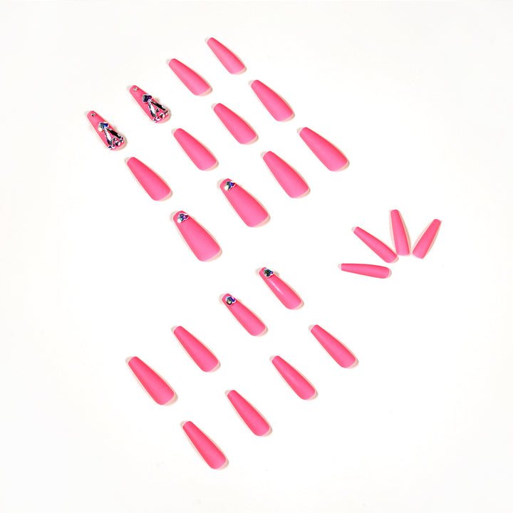 Artful nail art with glitter and heart accents Kalsten