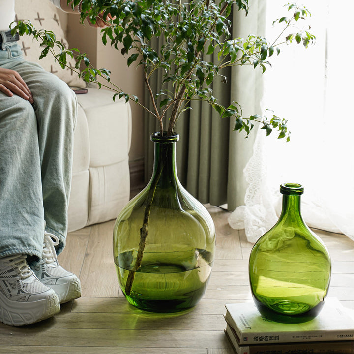 Elegant Glass Vase Kalsten
