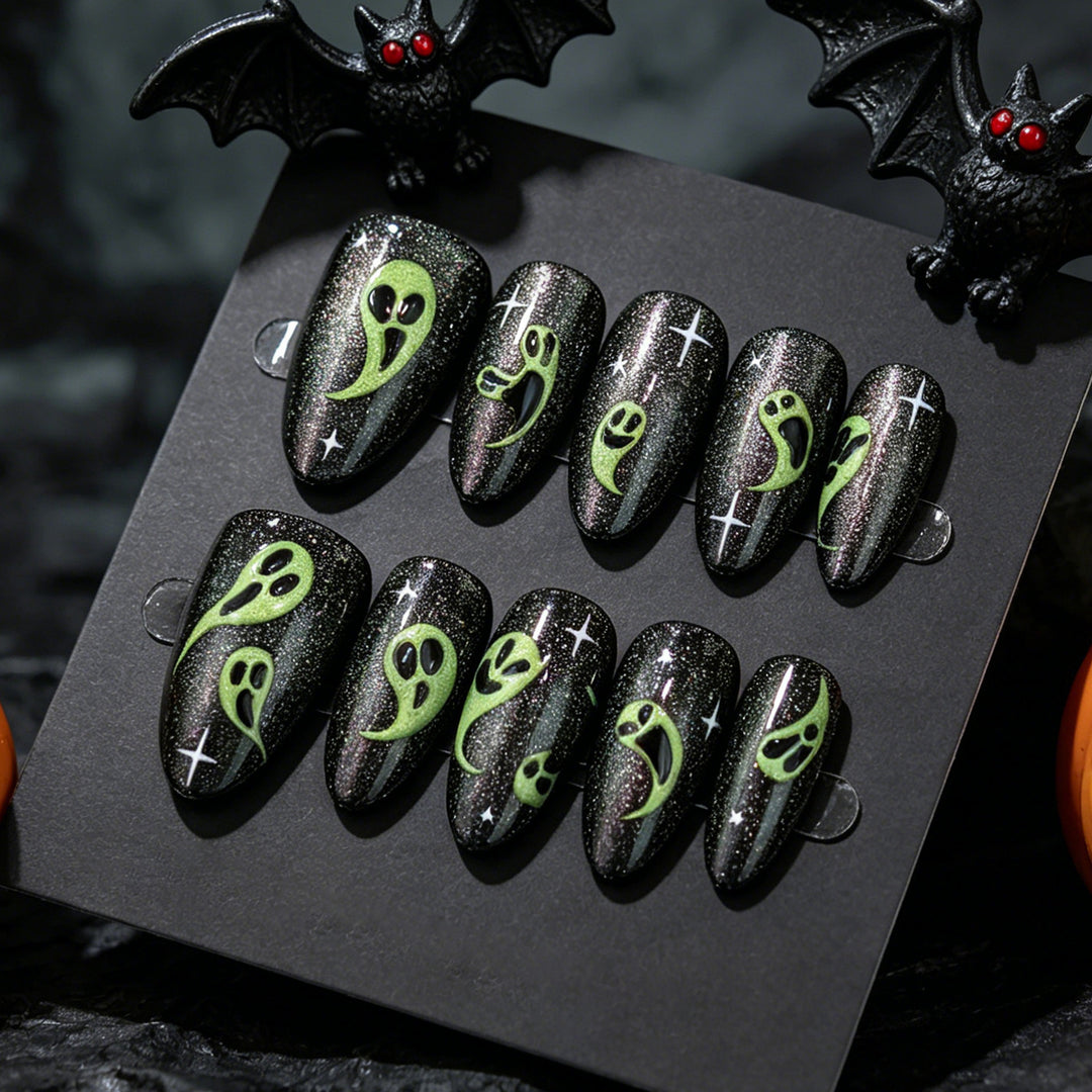 Spooky Ghost-Themed Press-On Nail Art Set