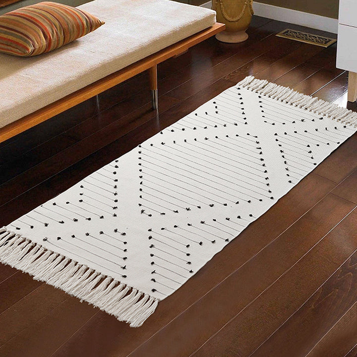 Woven cotton runner with diamond jacquard pattern and fringes Kalsten
